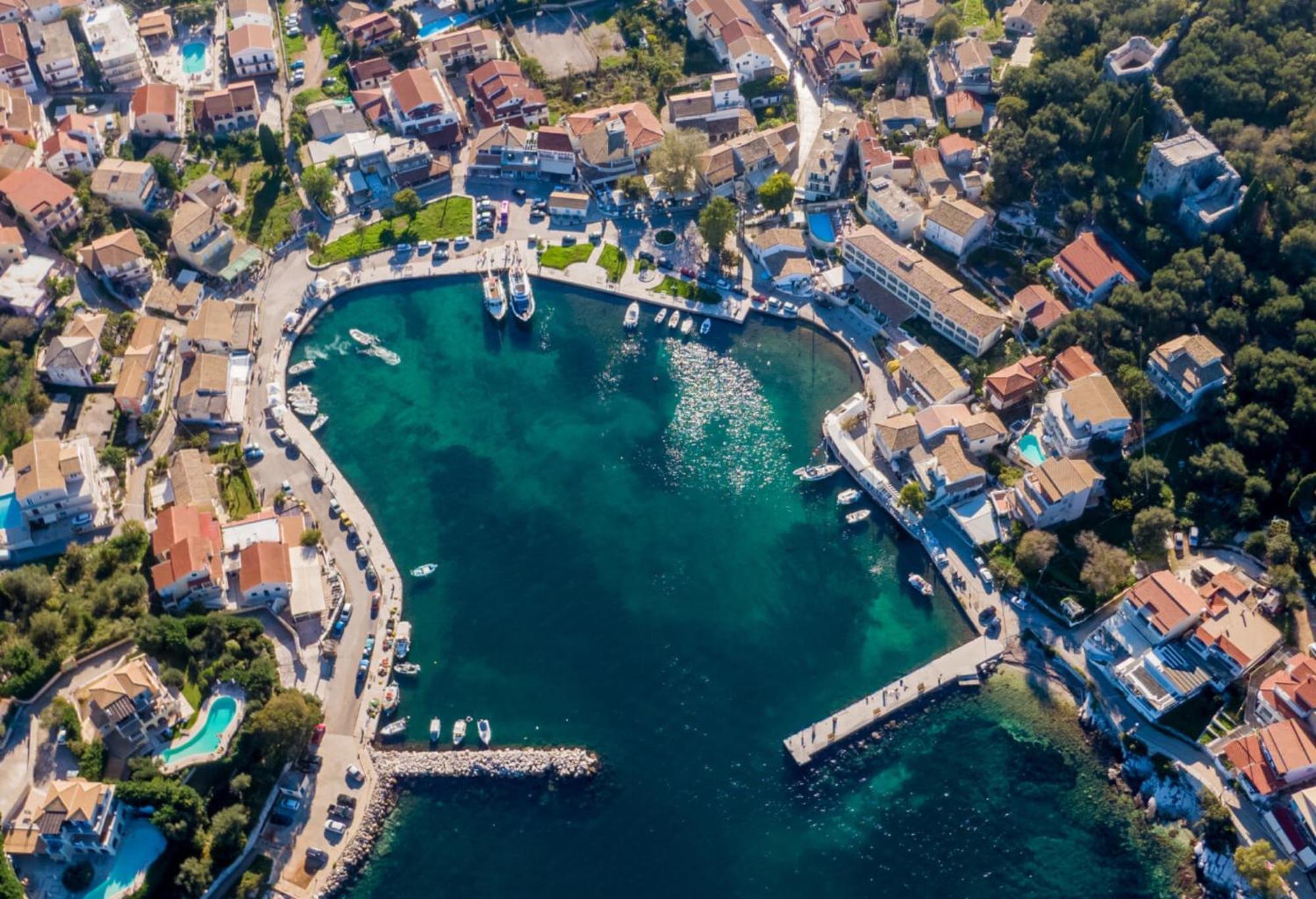 Kassiopi Piazza Suites Dış mekan fotoğraf